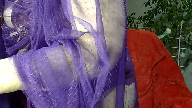 Snapshot of Emma52610 chatting on 02.12.25 Emma52610 online show from 02.12.25