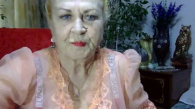 Snapshot of Emma52610 chatting on 03.11.25 Emma52610 online show from 03.11.25