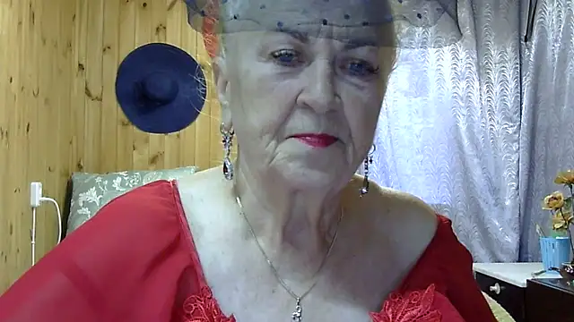 Snapshot of Emma52610 chatting on 10.18.25 Emma52610 online show from 10.18.25