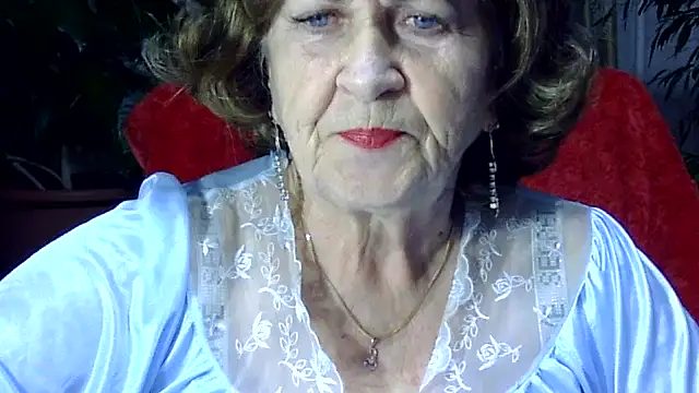 Snapshot of Emma52610 chatting on 11.21.25 Emma52610 online show from 11.21.25