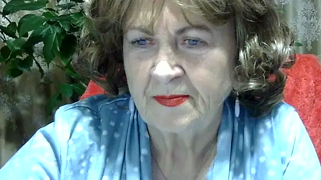 Snapshot of Emma52610 chatting on 12.03.25 Emma52610 online show from 12.03.25