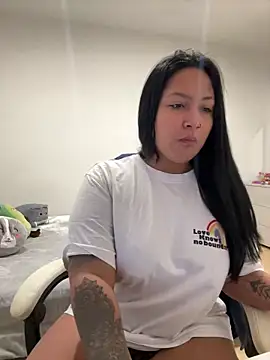 DannaaMeliza online show from 02.12.25