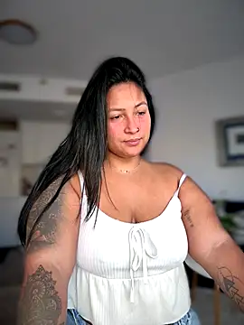 DannaaMeliza online show from 11.16.25