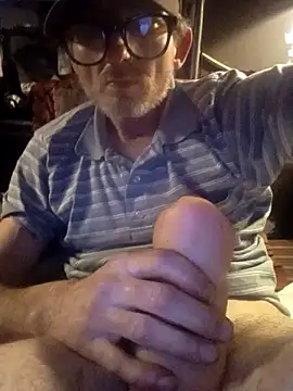 Snapshot of ROBERT0516 chatting on 02.18.25 ROBERT0516 online show from 02.18.25