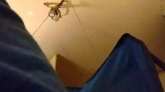 Snapshot of ROBERT0516 chatting on 10.05.25 ROBERT0516 online show from 10.05.25