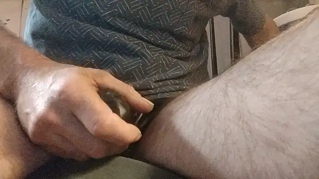 Snapshot of ROBERT0516 chatting on 12.01.25 ROBERT0516 online show from 12.01.25