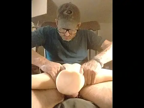 Snapshot of ROBERT0516 chatting on 12.03.25 ROBERT0516 online show from 12.03.25