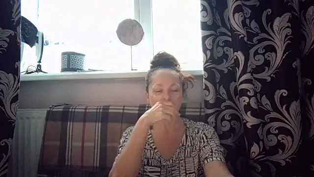 Snapshot of LindaStarS chatting on 01.10.26 LindaStarS online show from 01.10.26