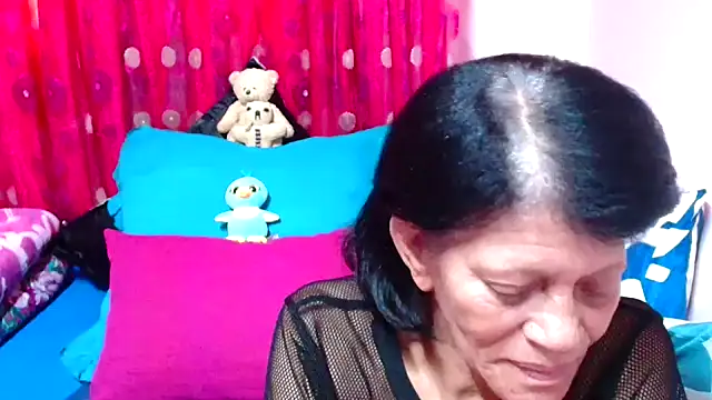 SLUTTYROXY online show from 10.17.25