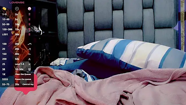 Snapshot of susan_hicks chatting on 03.04.25 susan hicks online show from 03.04.25