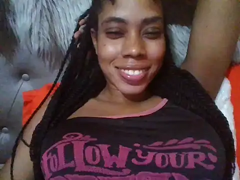 Snapshot of HONEYSWEETS_LIVE chatting on 01.16.25 HONEYSWEETS LIVE online show from 01.16.25