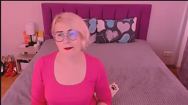 sabrinamacmarren online show from 10.17.25