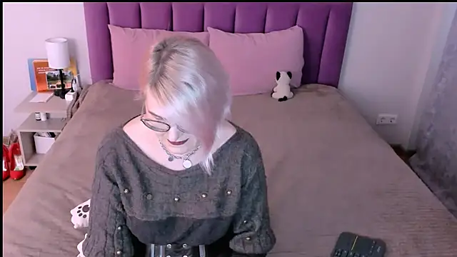 sabrinamacmarren online show from 11.25.25