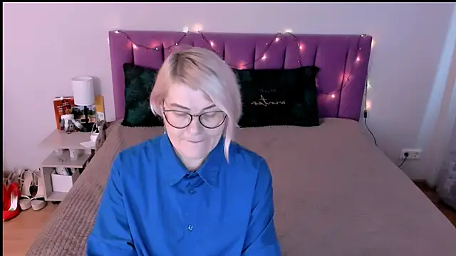 sabrinamacmarren online show from 12.14.25