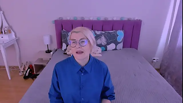 sabrinamacmarren online show from 02.11.26