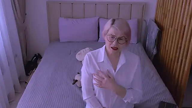 sabrinamacmarren online show from 03.20.26