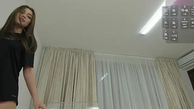 Snapshot of lissababe1 chatting on 02.25.25 lissababe1 online show from 02.25.25