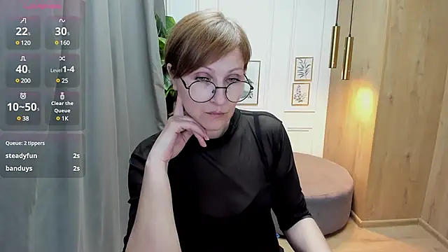 Snapshot of Paris_Cherry chatting on 03.12.25 Paris Cherry online show from 03.12.25