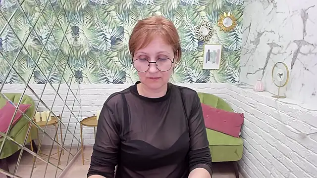 Snapshot of Paris_Cherry chatting on 03.20.25 Paris Cherry online show from 03.20.25