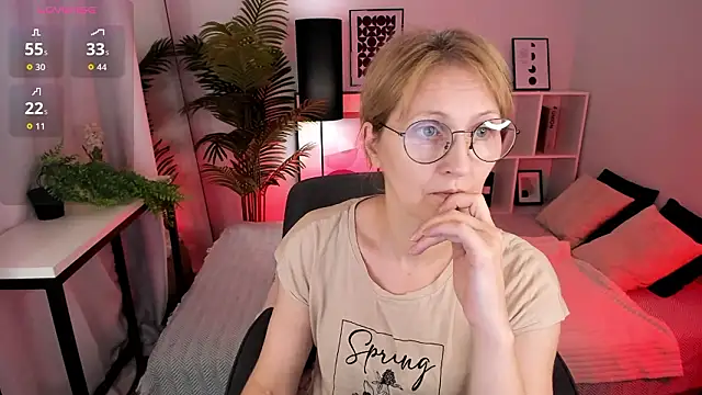 Paris Cherry online show from 02.28.26