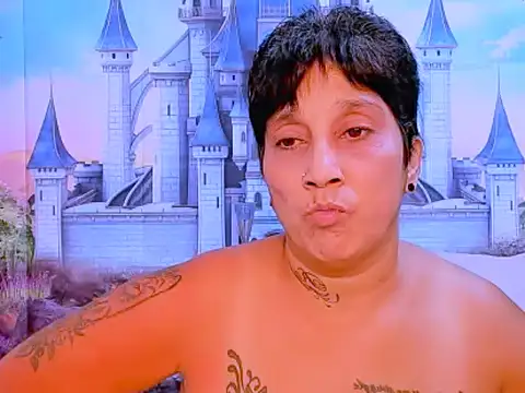 Snapshot of indianroxy chatting on 02.23.25 indianroxy online show from 02.23.25