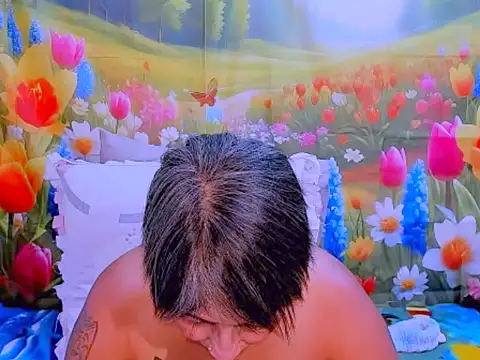 Snapshot of indianroxy chatting on 10.20.25 indianroxy online show from 10.20.25