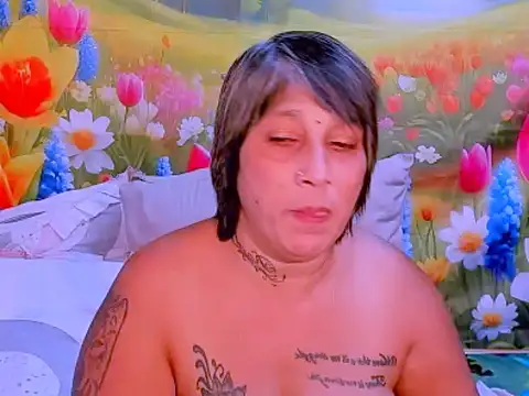 Snapshot of indianroxy chatting on 10.28.25 indianroxy online show from 10.28.25