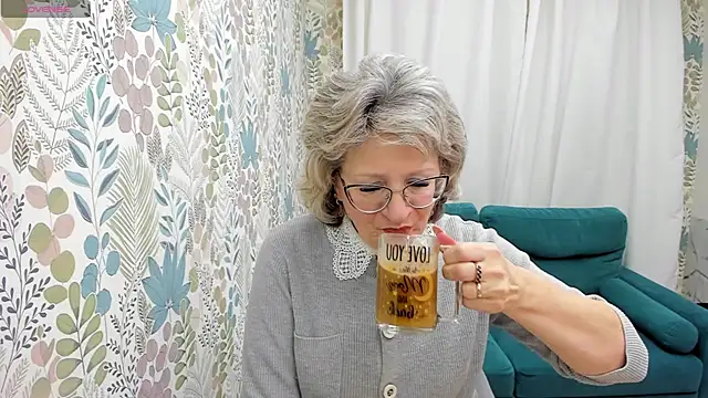 EvelynJoyful online show from 01.27.25