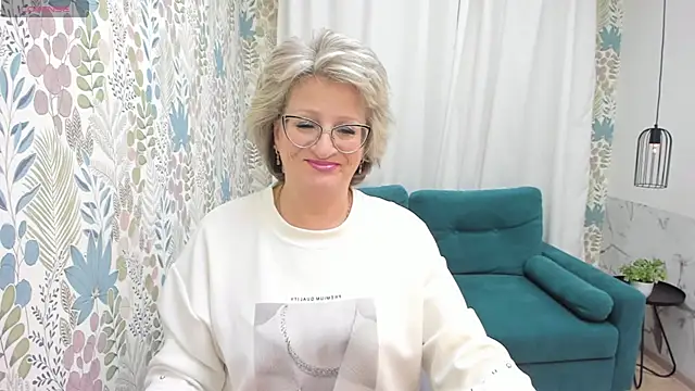 EvelynJoyful online show from 03.10.25