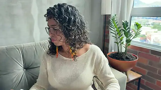 illaroom online show from 02.24.25