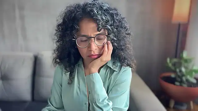 illaroom online show from 10.06.25