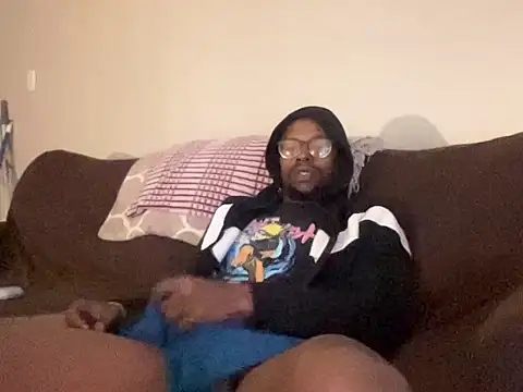 Snapshot of daloyhasabigdick chatting on 10.22.25 daloyhasabigdick online show from 10.22.25