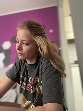 AnastasiaAniess online show from 03.19.25