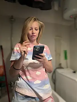 AnastasiaAniess online show from 03.20.25