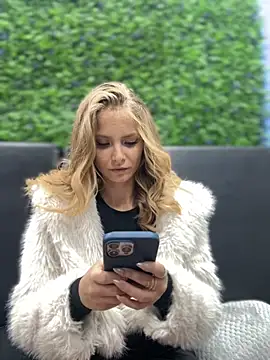 AnastasiaAniess online show from 10.04.25