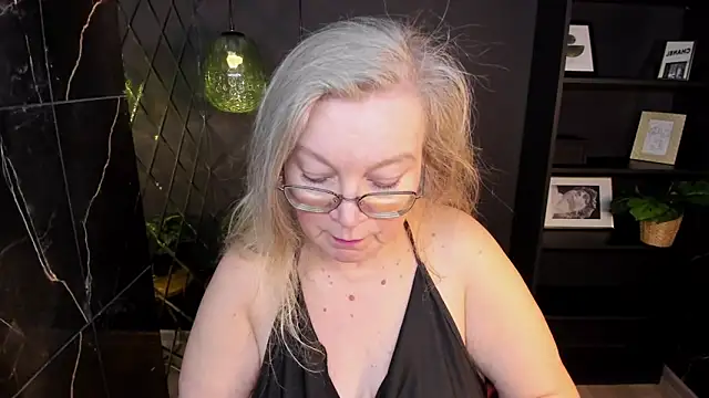 Snapshot of NataliMellow chatting on 02.08.26 NataliMellow online show from 02.08.26