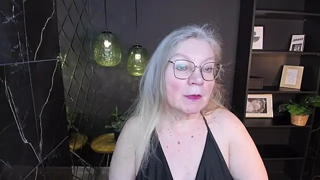 Snapshot of NataliMellow chatting on 02.11.26 NataliMellow online show from 02.11.26