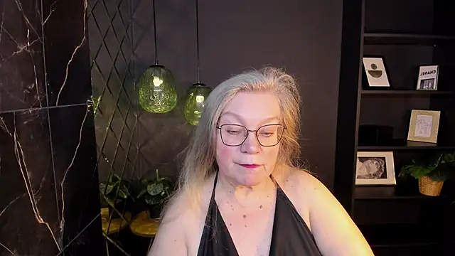 Snapshot of NataliMellow chatting on 02.26.26 NataliMellow online show from 02.26.26