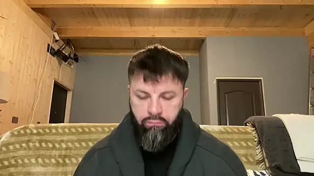 Snapshot of AlphaSparks chatting on 11.11.25 AlphaSparks online show from 11.11.25