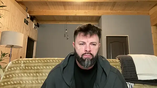 Snapshot of AlphaSparks chatting on 11.12.25 AlphaSparks online show from 11.12.25