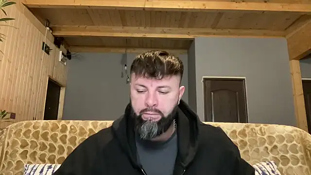 Snapshot of AlphaSparks chatting on 11.25.25 AlphaSparks online show from 11.25.25