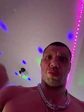 Snapshot of TOYTOYNOW chatting on 02.01.25 TOYTOYNOW online show from 02.01.25