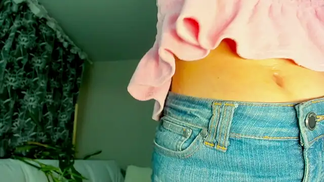 Snapshot of Fritha chatting on 01.11.25 Fritha online show from 01.11.25