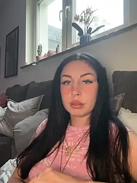 Snapshot of Estherjizz chatting on 05.31.26 Estherjizz online show from 05.31.26