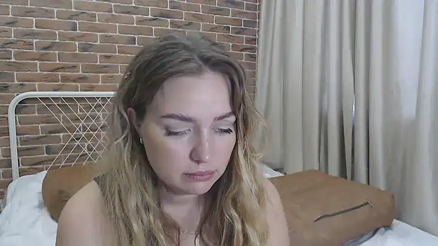 Snapshot of xxkristinaxx chatting on 01.23.25 xxkristinaxx online show from 01.23.25