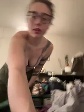 ladyturtle online show from 03.22.26