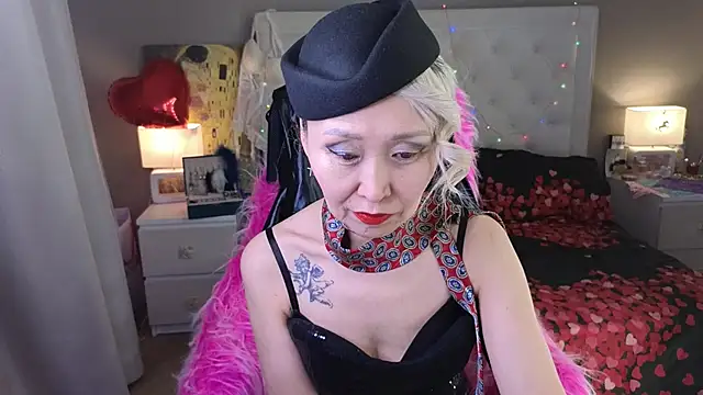 RoxalanaStar online show from 03.31.26