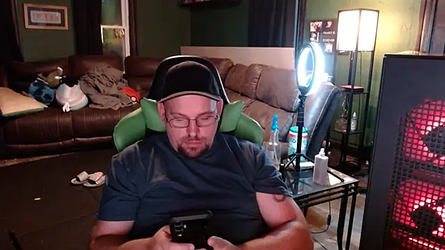 Snapshot of Hunter_Largo@xh chatting on 11.24.25 Hunter Largoxh online show from 11.24.25