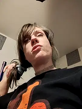 TheDaisyChaos online show from 10.21.25