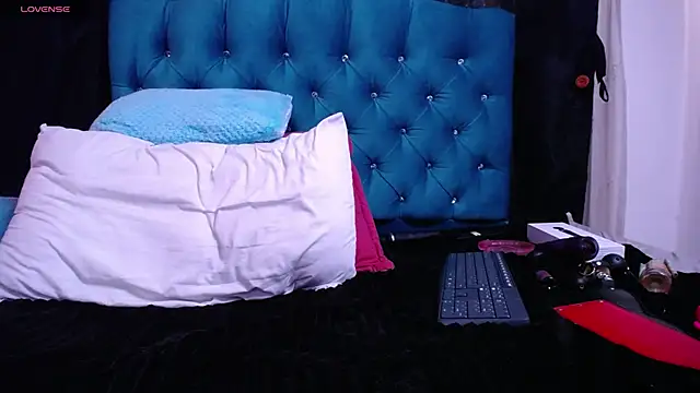 Jessi Evans online show from 10.21.25